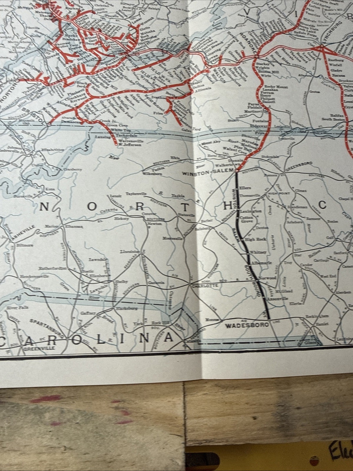 vintage railroad map: 22×32″ NORFOLK & WESTERN Railway 1942