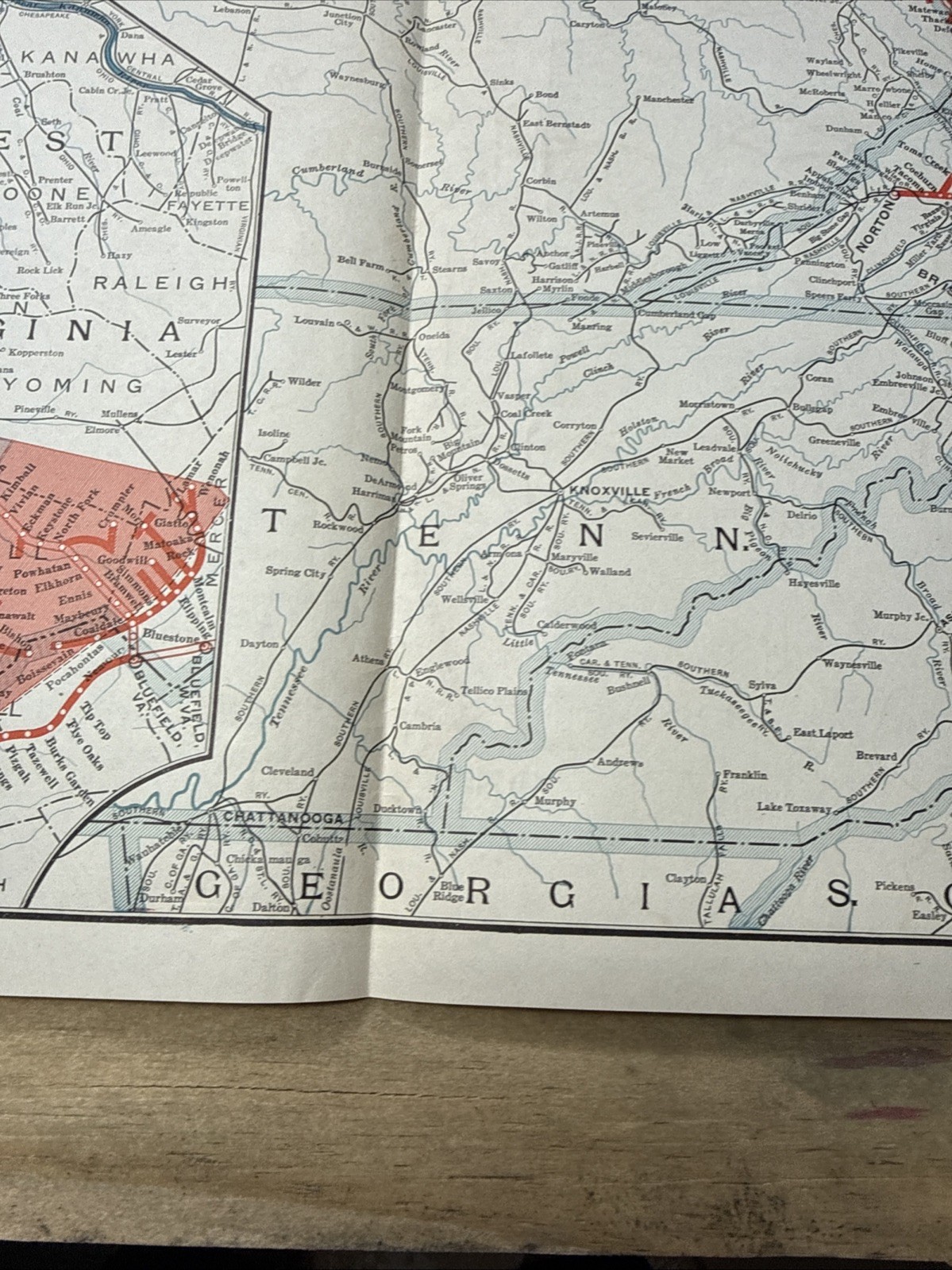 vintage railroad map: 22×32″ NORFOLK & WESTERN Railway 1942