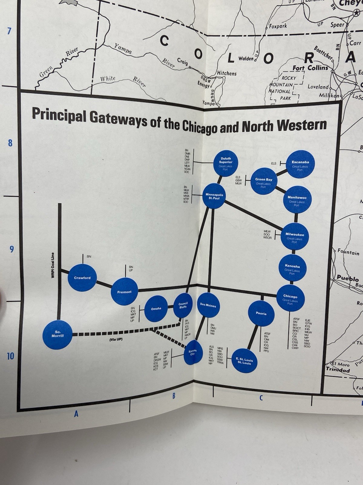 1985 CHICAGO AND NORTH WESTERN RAILROAD TRAIN TRANSPORTATION COMPANY SYSTEM MAP