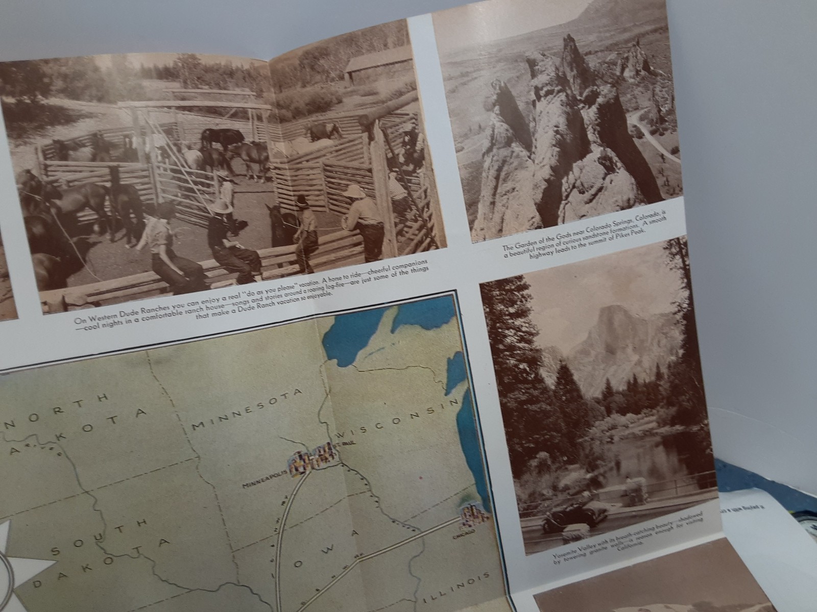 Western Wonderlands Union Pacific Railroad & Glenwood Springs Co Fold Out Broch
