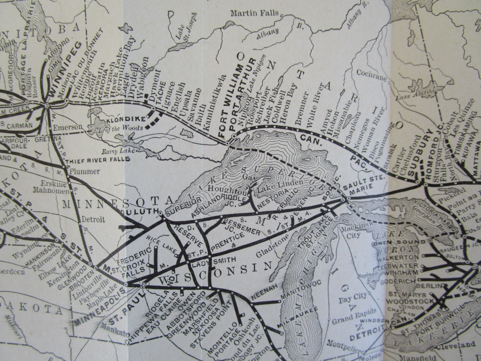 CP CANADIAN PACIFIC RAILWAY SYSTEM Map from 1911 Poor’s Manual.