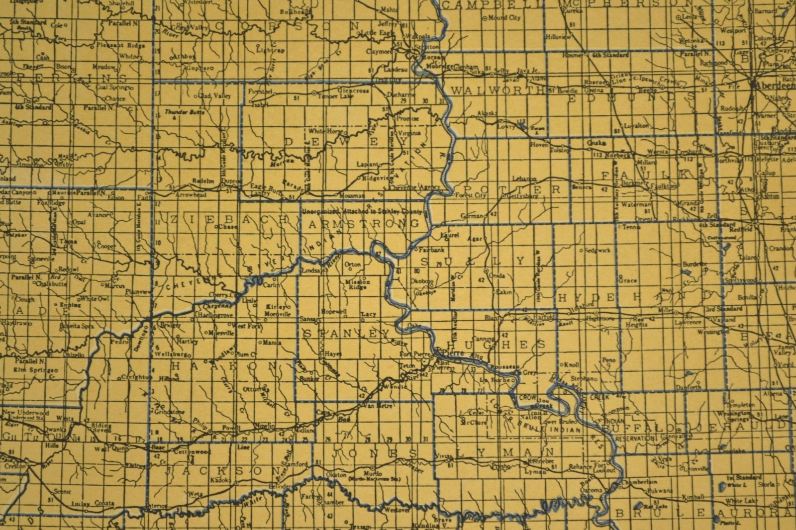 ca1939 SOUTH DAKOTA Railroad Map Depot Towns CNW RR Historic Original Atlas Map