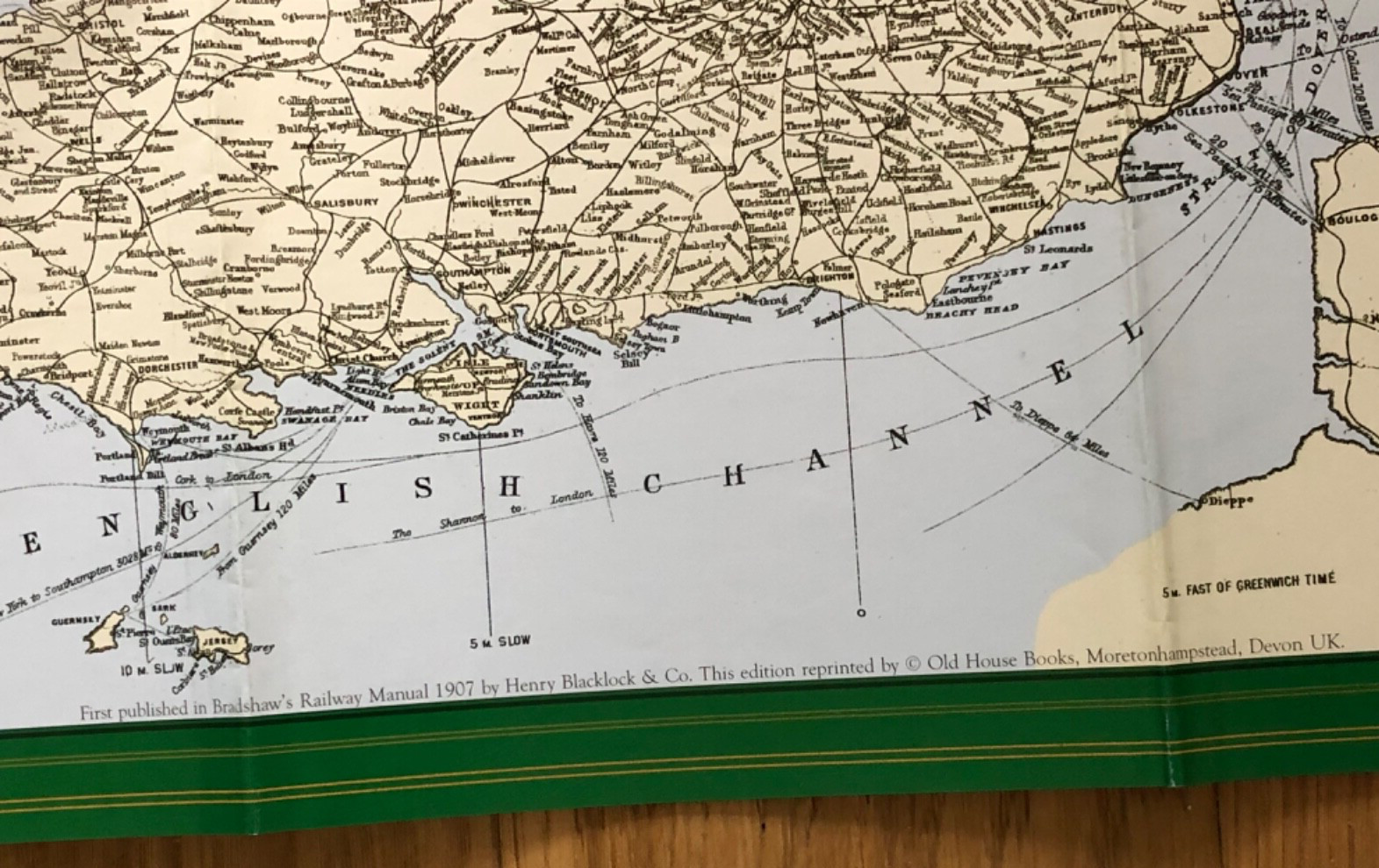 Reproduction (2004) of Bradshaw’s 1907 railway map, Great Britain and Ireland