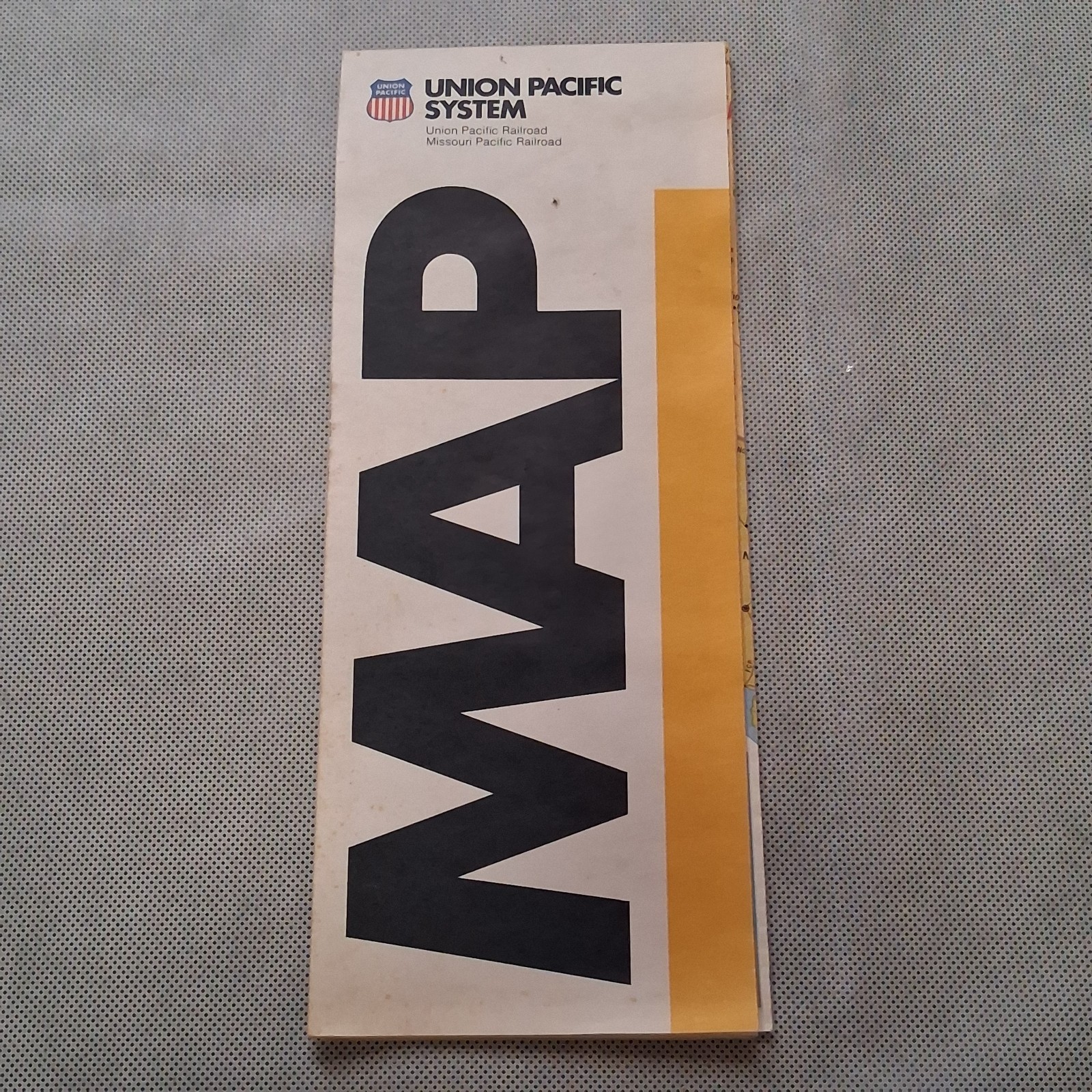 1984 Union Pacific System Map 32″ x 20″ Open