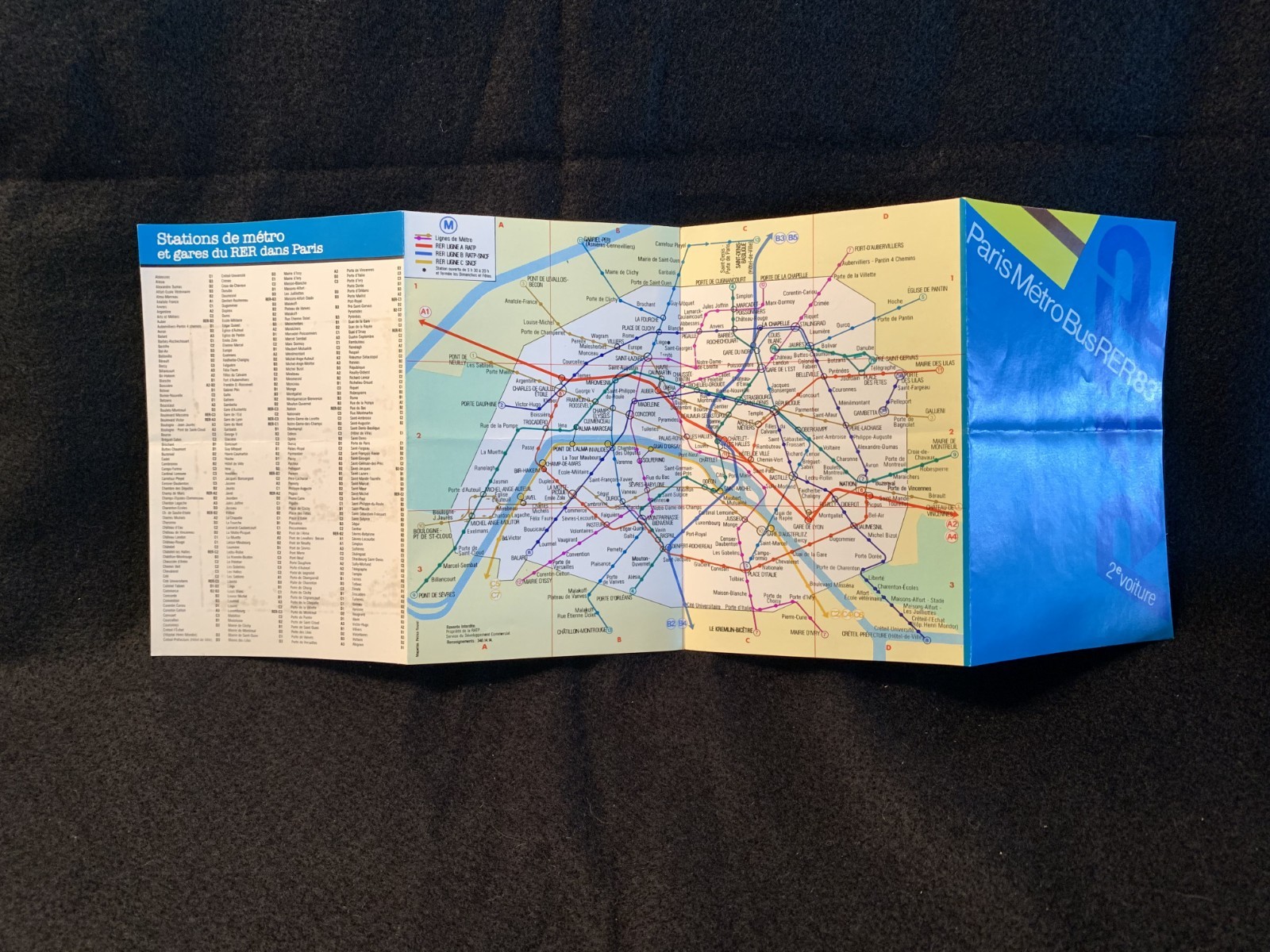 Paris/London Transit Ephemera (’83 Paris Bus Map, ’09 Tube Map, 2 Oyster Cards)