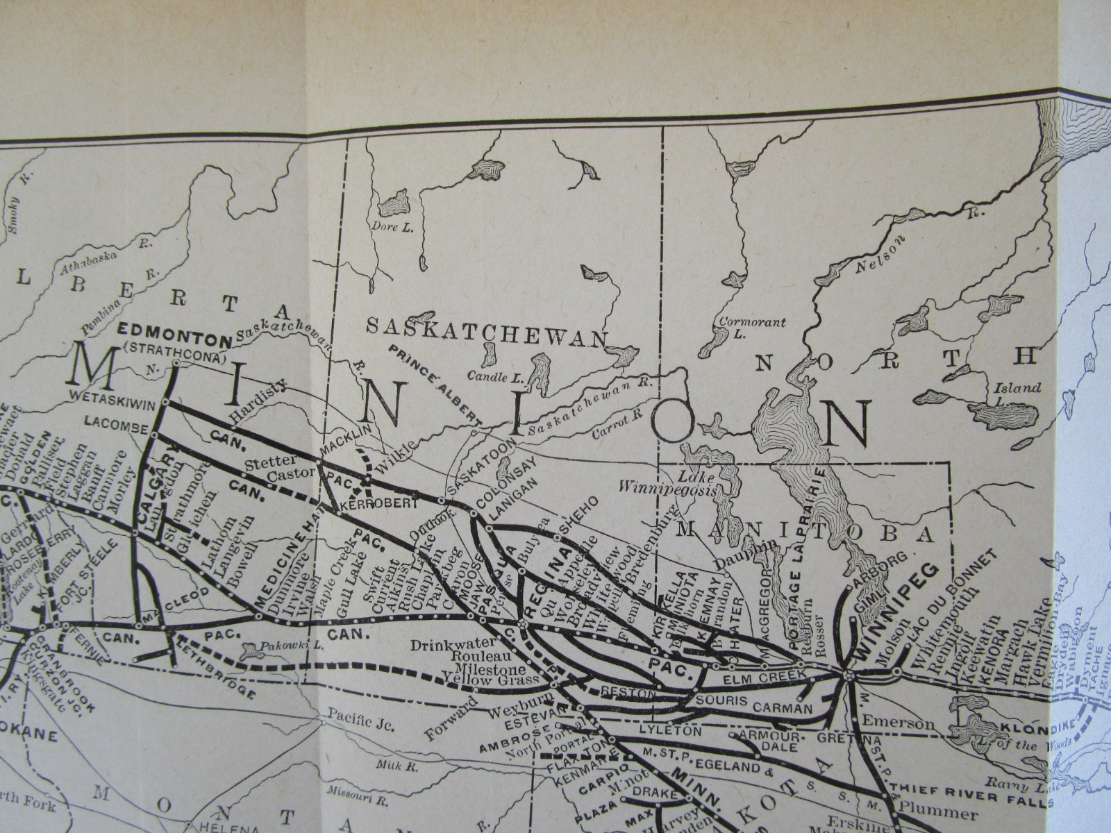 CP CANADIAN PACIFIC RAILWAY SYSTEM Map from 1911 Poor’s Manual.