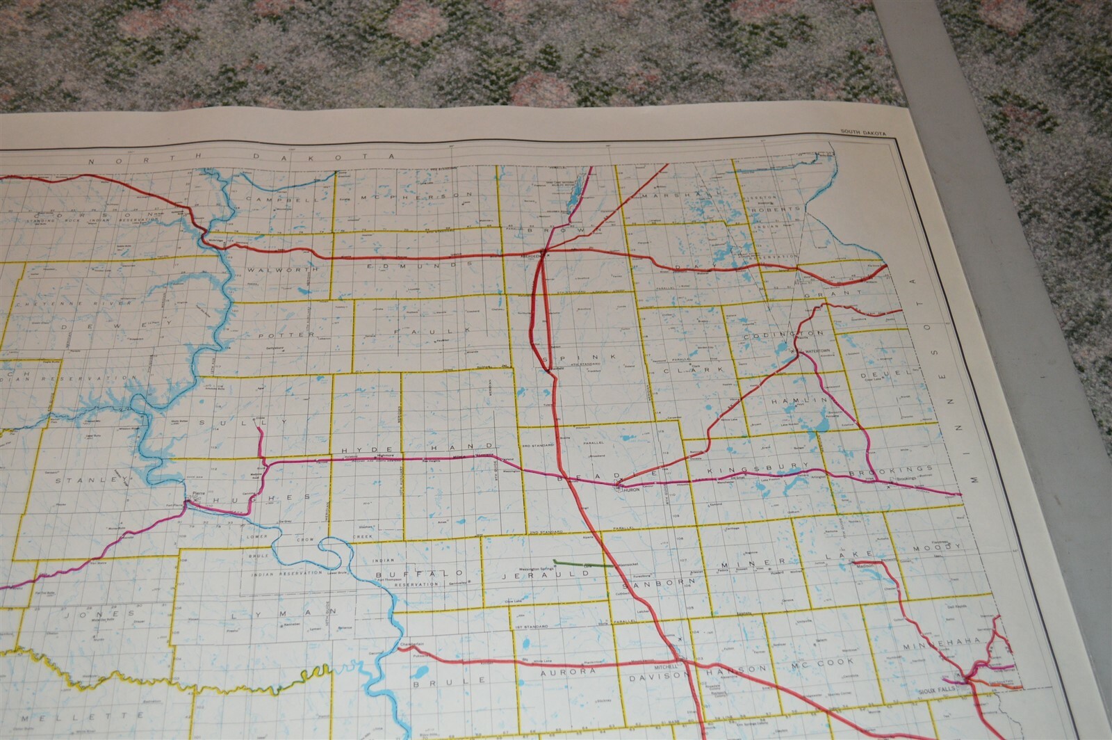 Large 1970’s Burlington Northern Railroad South Dakota Map Poster NO FOLDS