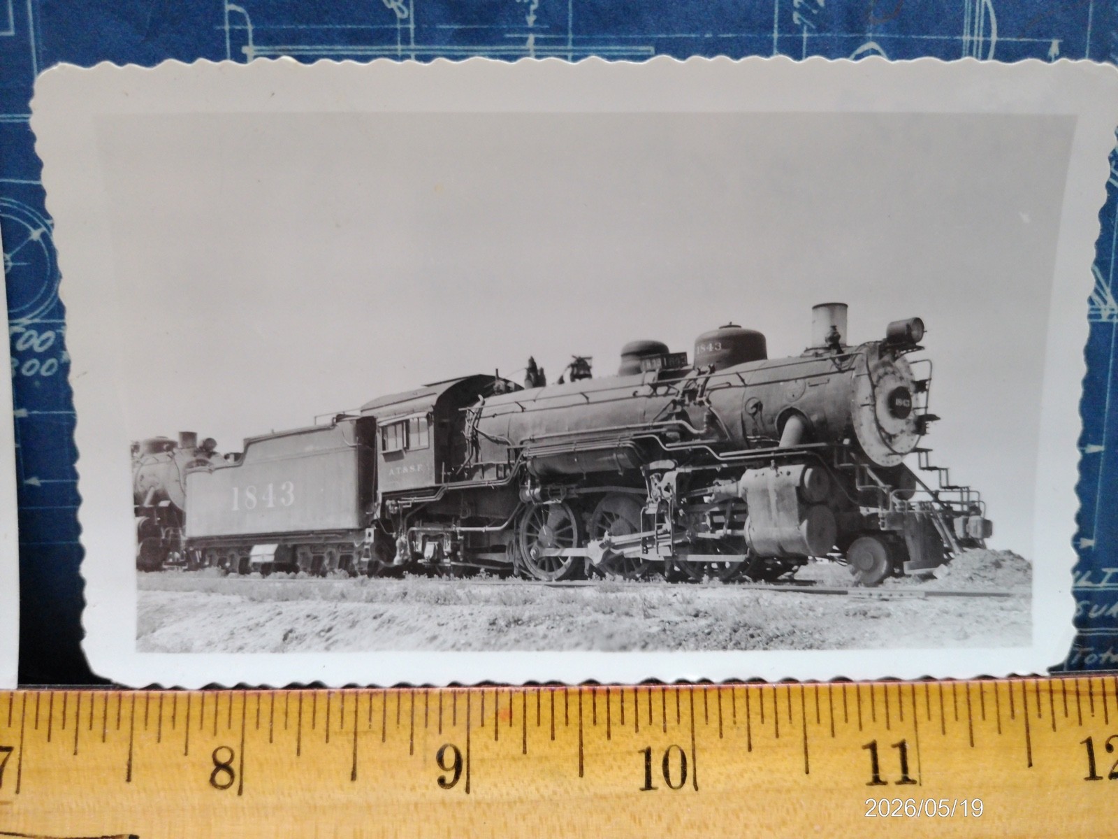 AT&SF RAILROAD ORIGINAL BLUEPRINT DATA DIAGRAM w 2 PHOTOS #1800 2-6-2 LOCOMOTIVE