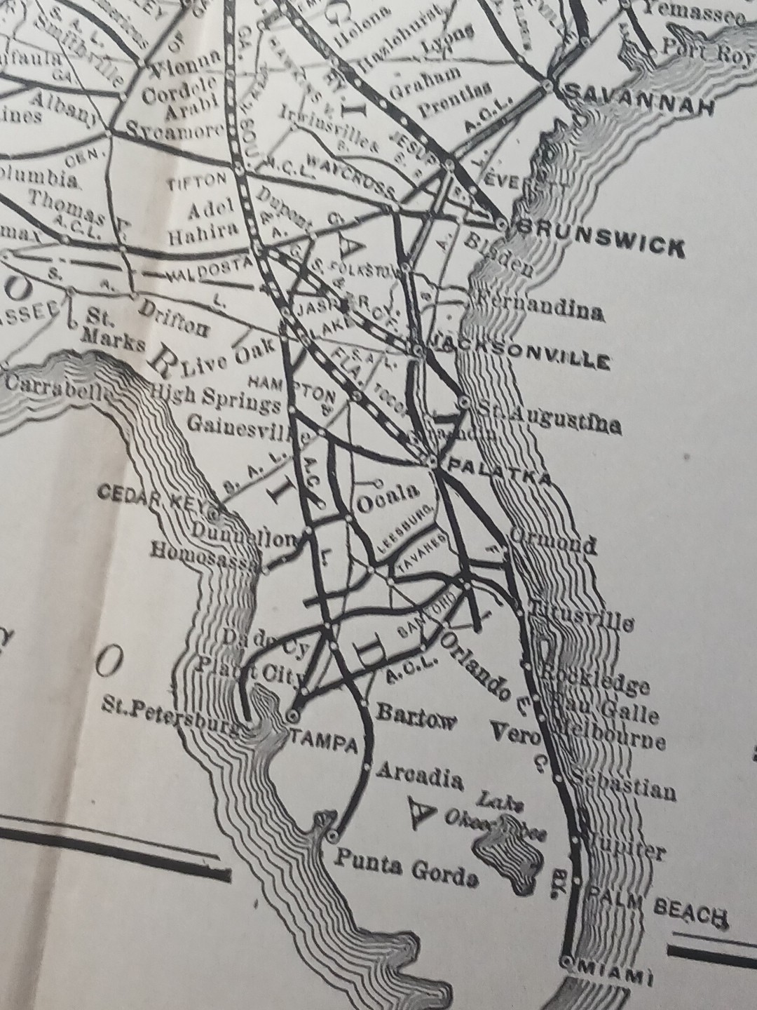 ~1904 dated Train Map SOUTHERN RAILWAY SYSTEM all Railroad Routes Stations 9×11″