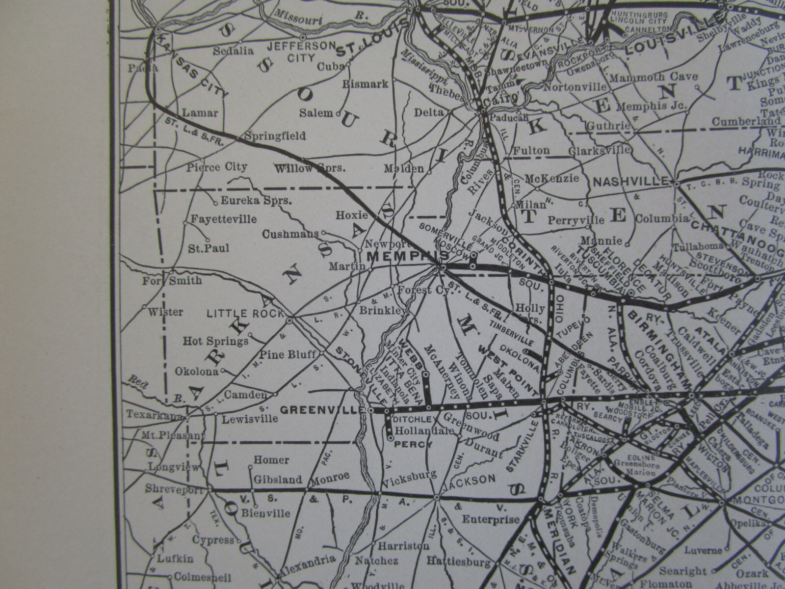 SOU DATED 1904 SOUTHERN RAILWAY SYSTEM Map from 1904 Poor’s Railroad Manual.