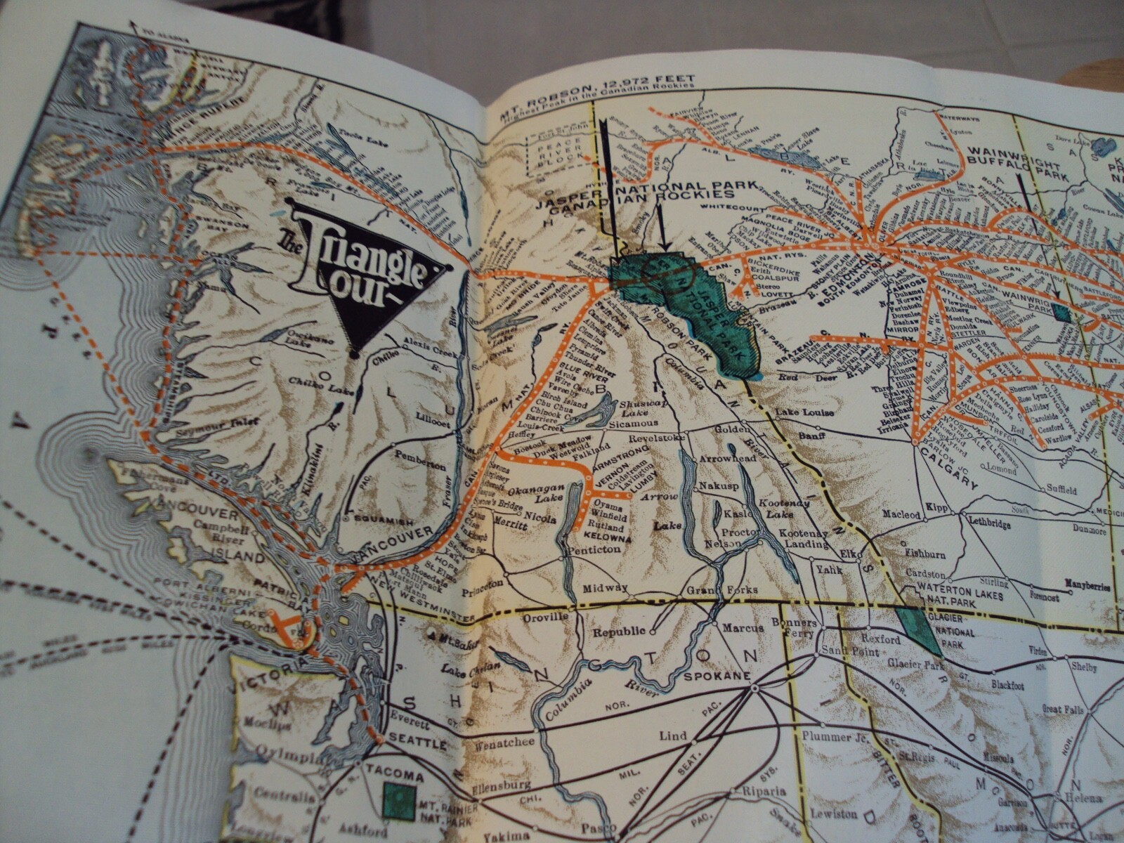 1931 ‘TOURIST’S MAP’ of CANADA~Canadian National RAILWAYS~West Indies/BERMUDA~