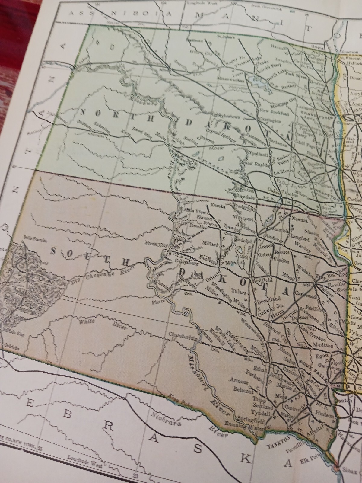 ☆1898 Original Railroad Map NORTH South DAKOTA Minnesota ~ Train Routes 11″x9″