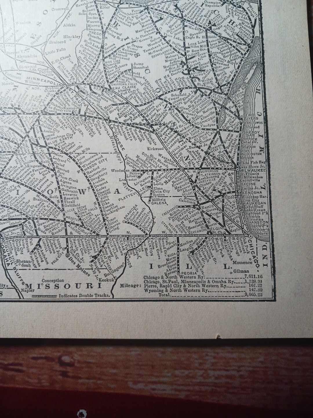 ~1910 Train Route Map + Report CHICAGO & NORTH WESTERN RAILWAY 8 Pages Railroad
