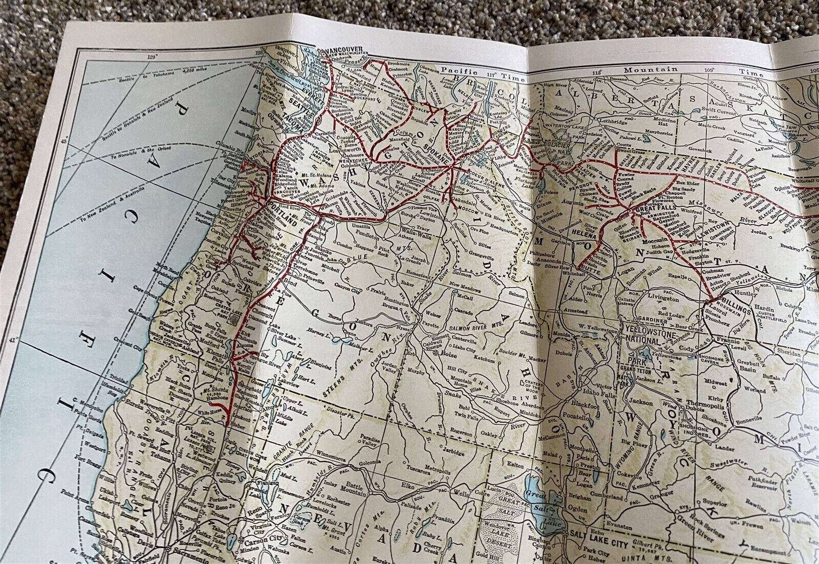 1932 Great Northern Railroad Empire Builder Map of the United States & Brochure