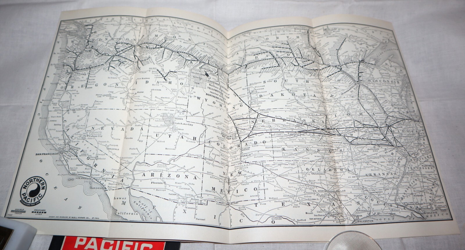 Union/Northern Pacific System Maps | *1927/1929* Overland Route 2000 Miles Books
