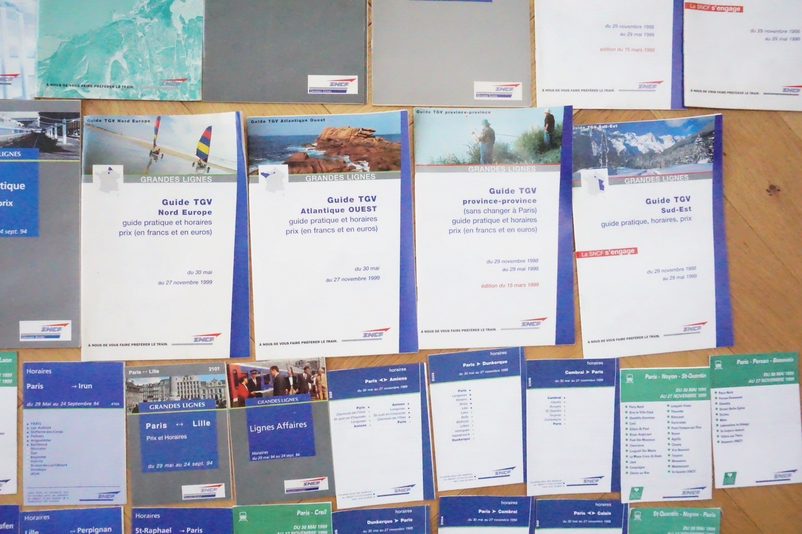 Paris France Francais RAPT SNCF Railway Bus Tram Map Timetable Collection