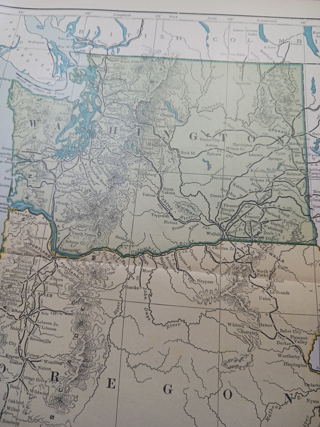1904 dated Railroad Map WASHINGTON OREGON All Lines & Train Routes 11″x9″ color