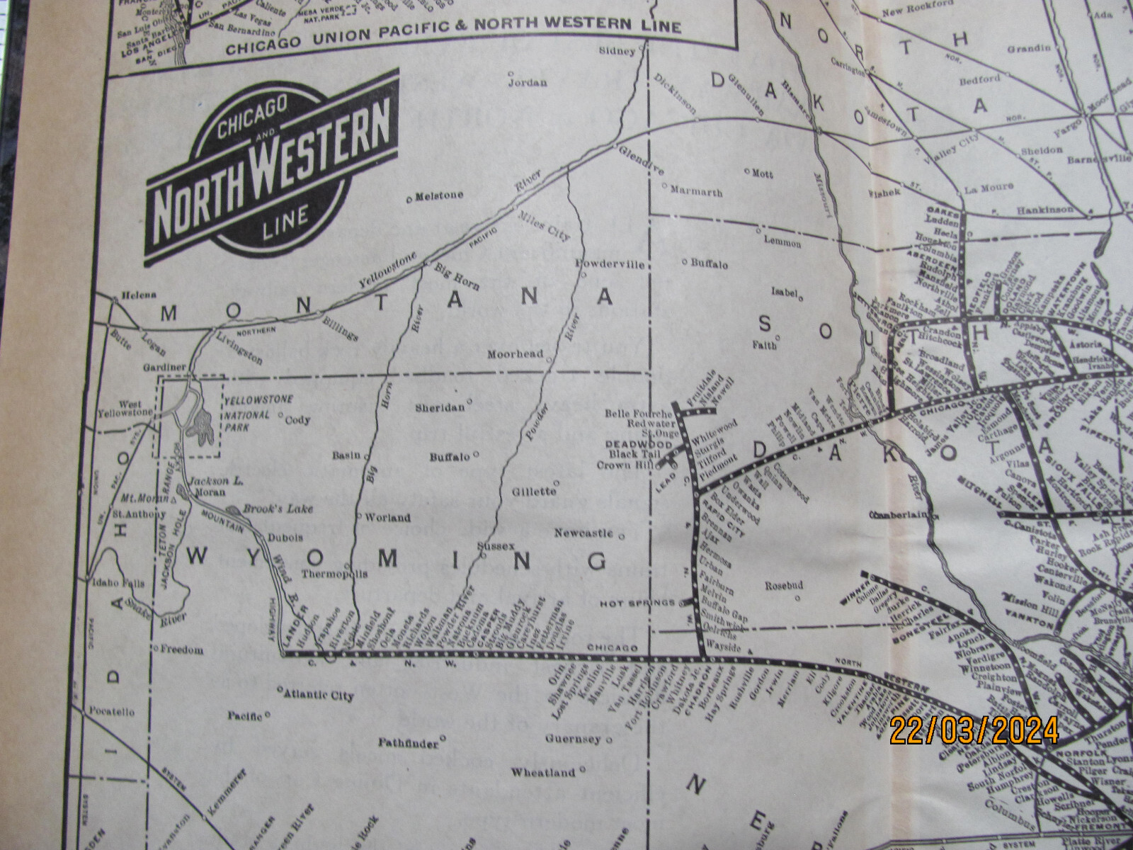 ORIGINAL 1923 CHICAGO & NORTH WESTERN RAILROAD SYSTEM MAP C&NW STATIONS HISTORY