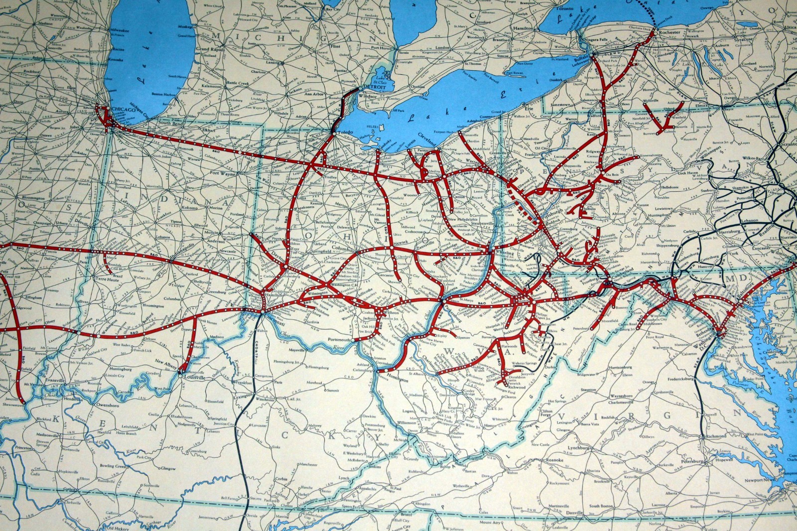 LARGE, 1944 GEOGRAPHICALLY CORRECT, BALTIMORE & OHIO RR MAP, NORTHEASTERN USA!