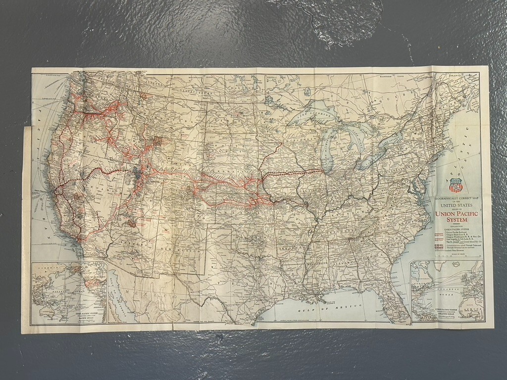 c 1930 MAP of United States UNION PACIFIC RAILROAD Advertising Travel Vintage