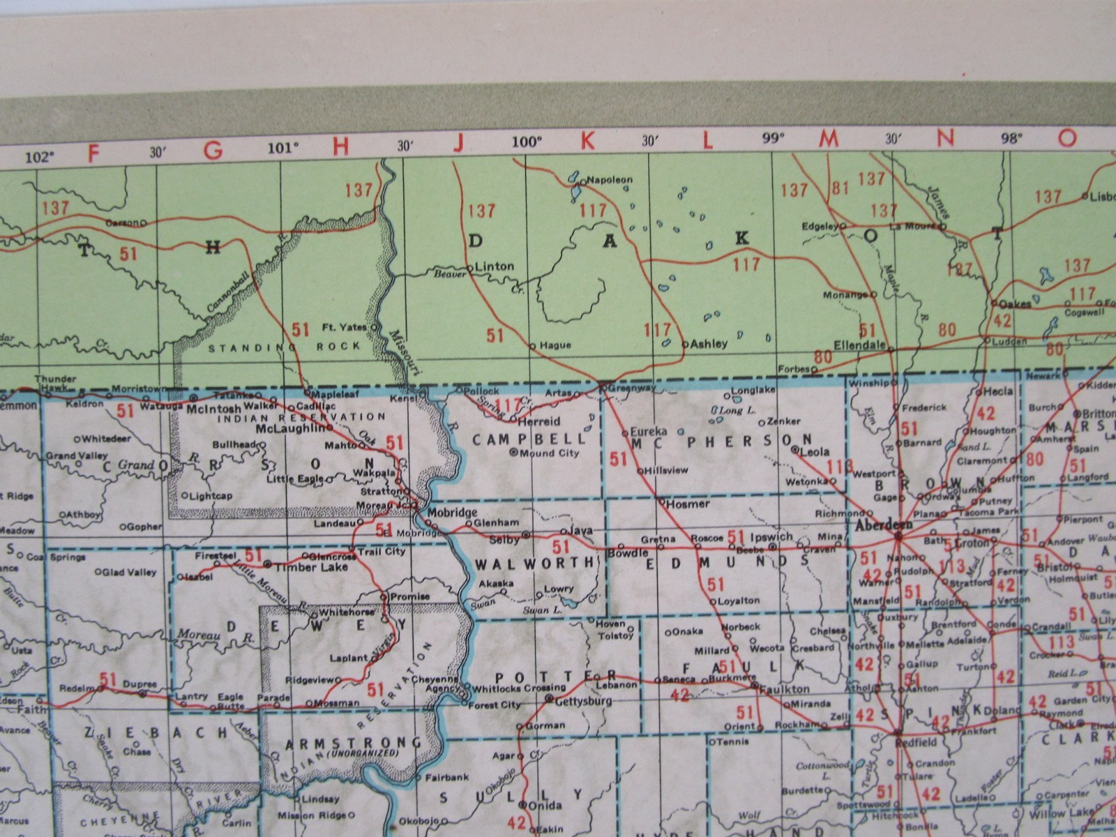 SD TN Vtg 1950 SOUTH DAKOTA RAILROAD Map. CB&Q, C&NW, SOO, GN, IC or TENNESSEE