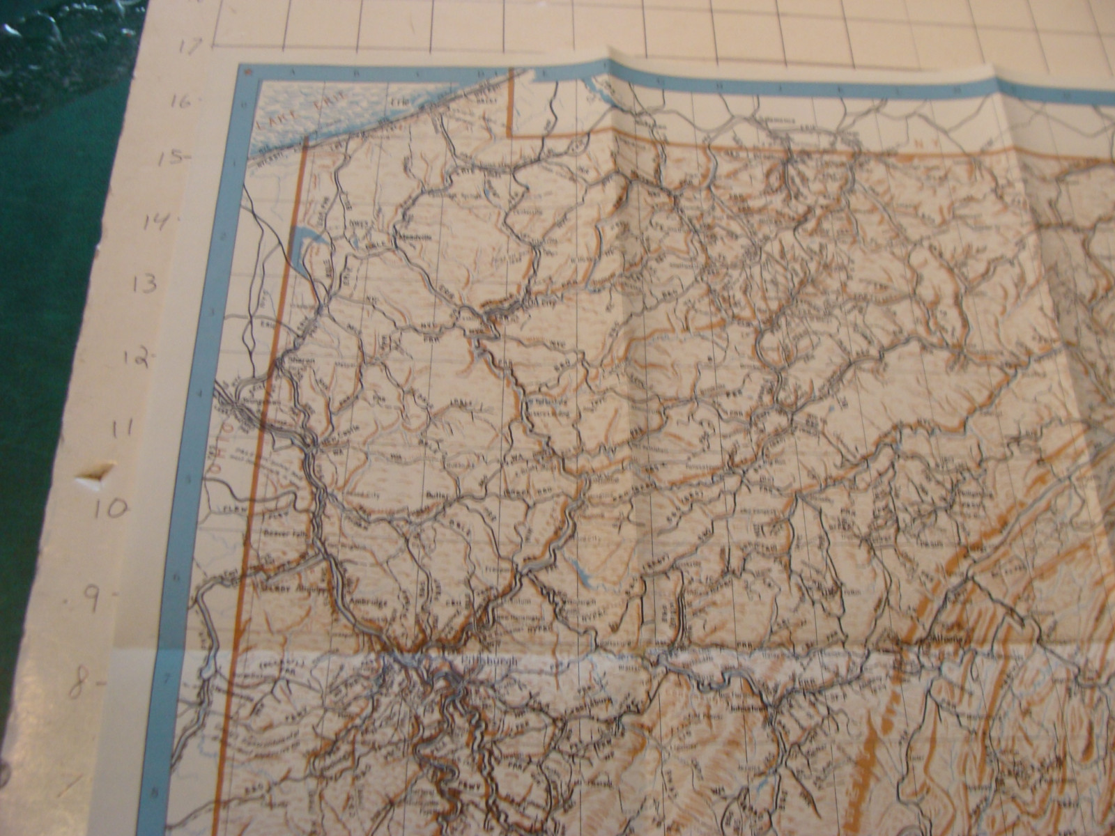vintage 1942 RAILROADS OF PENNSYLVANIA folded 22 x 17″ map;