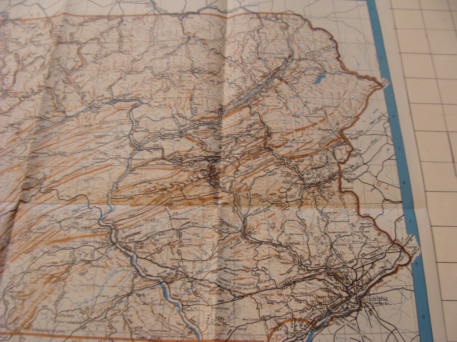 vintage 1942 RAILROADS OF PENNSYLVANIA folded 22 x 17″ map;