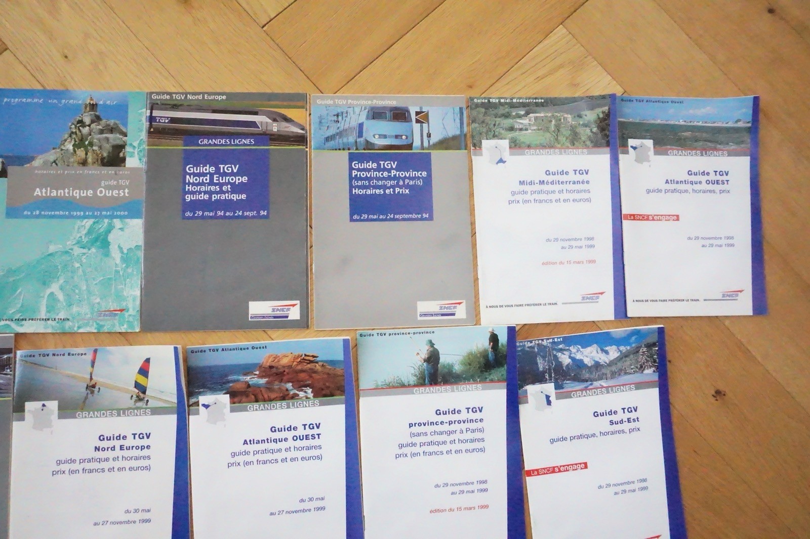 Paris France Francais RAPT SNCF Railway Bus Tram Map Timetable Collection