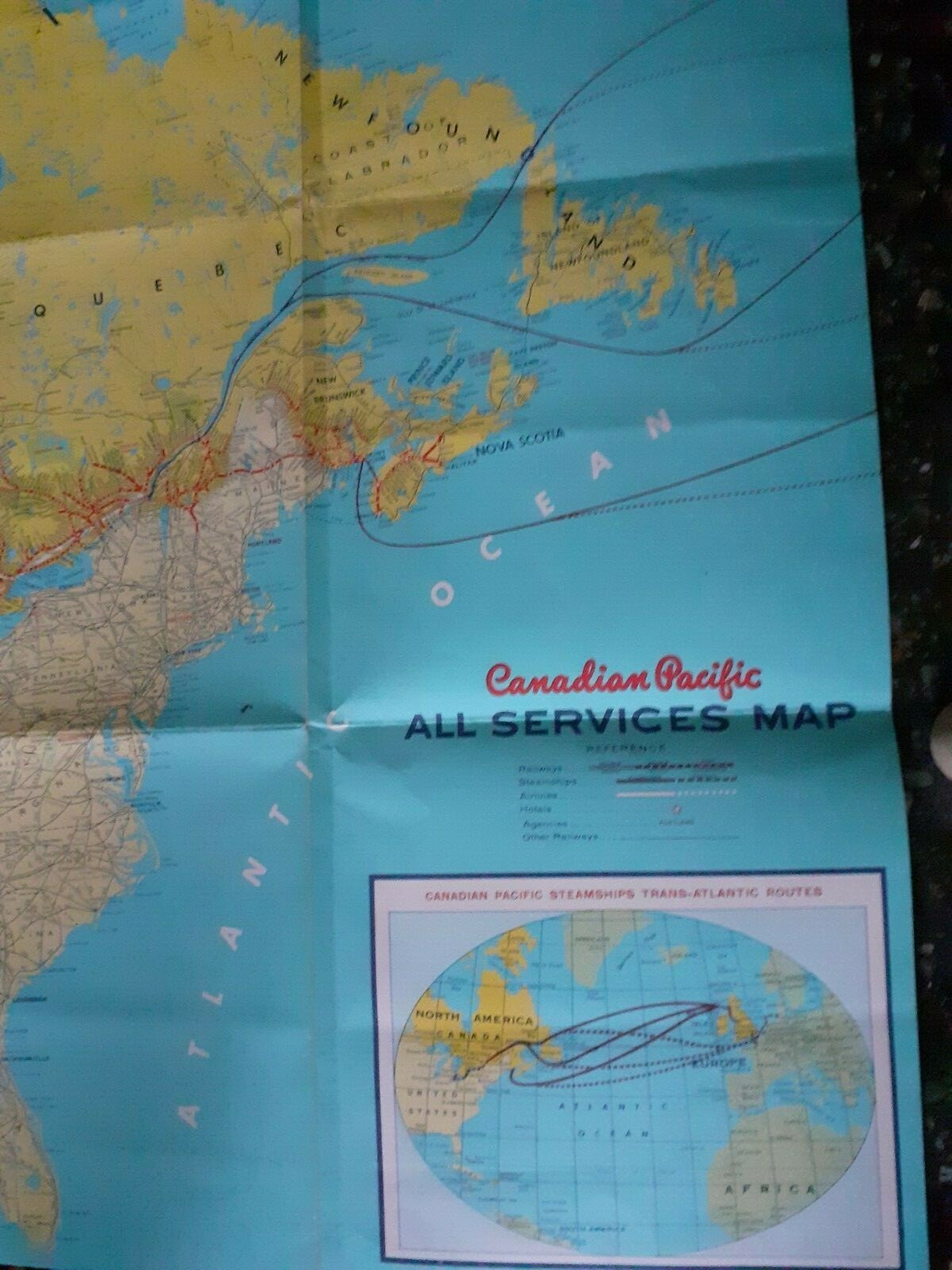 CANADIAN PACIFIC – LARGE POSTER TYPE FOLDOUT BROCHURE – ALL SERVICES MAP – GREAT