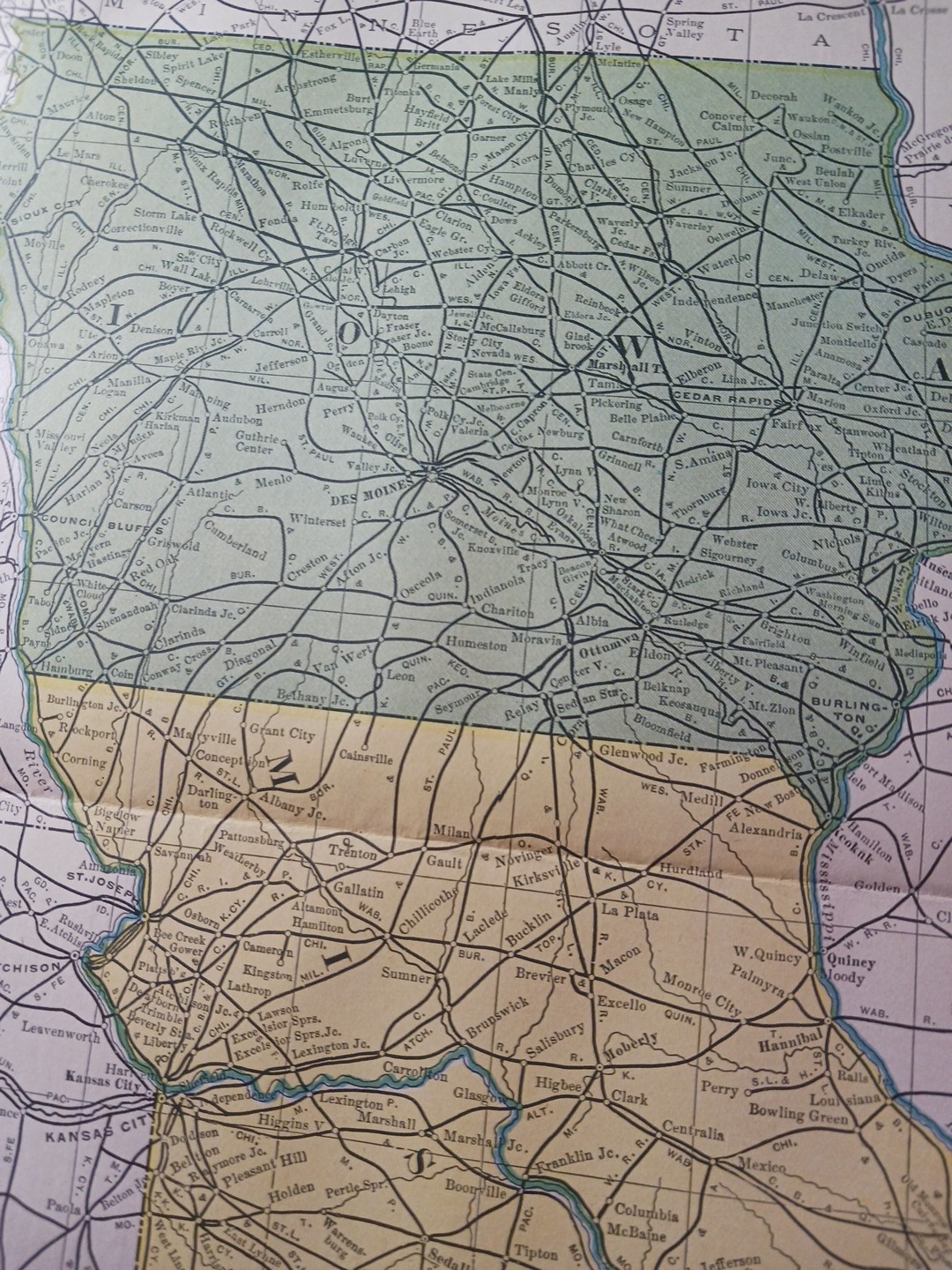 1905 Train Route Map IOWA & MISSOURI all Railroad Lines marked 11″x9″ Stations
