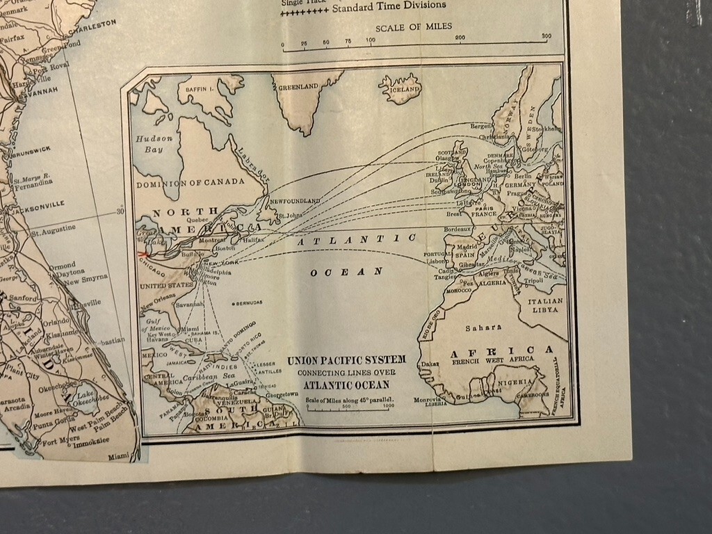 c 1930 MAP of United States UNION PACIFIC RAILROAD Advertising Travel Vintage