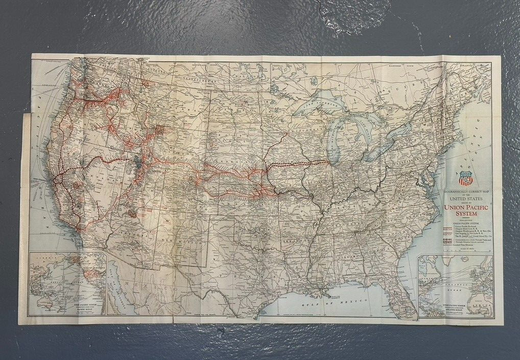 c 1930 MAP of United States UNION PACIFIC RAILROAD Advertising Travel Vintage