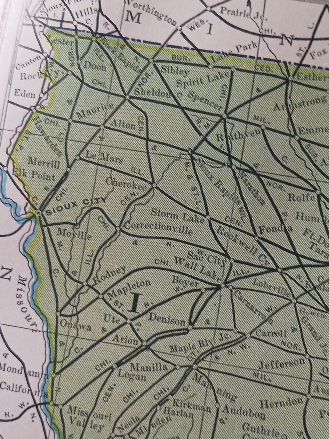 1905 Train Route Map IOWA & MISSOURI all Railroad Lines marked 11″x9″ Stations